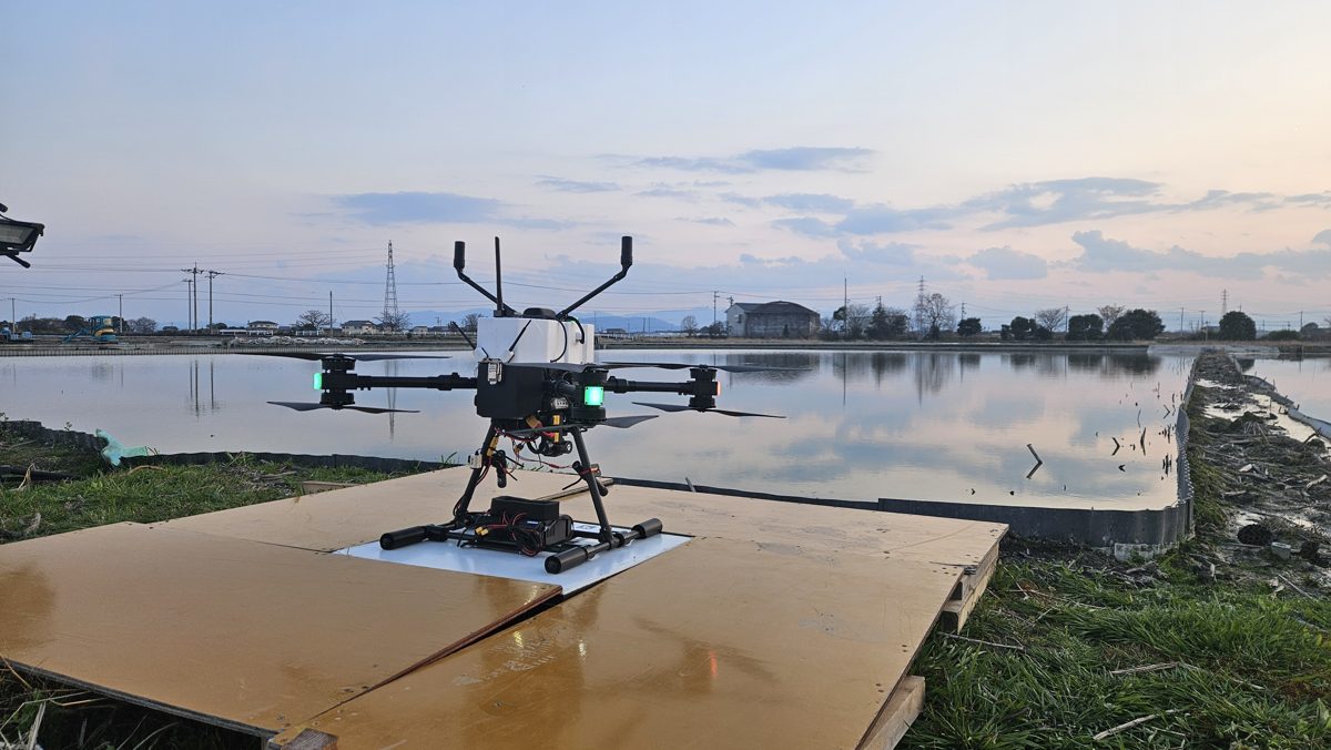 ロボットドローン実証：徳島・充電ポートでの待機